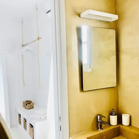 Seafront Little Mermaid Apartman Náusza